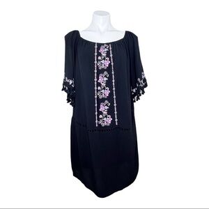 NWT Love Fire Women's Black Casual Dress Embroidered Size Large